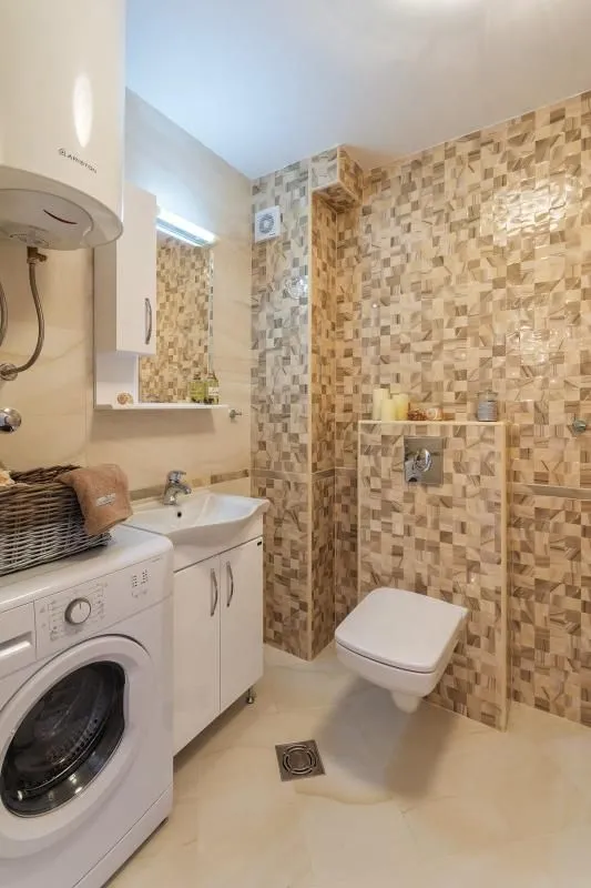 Prodaja, dvosoban stan, 63m², Bečići, Budva
