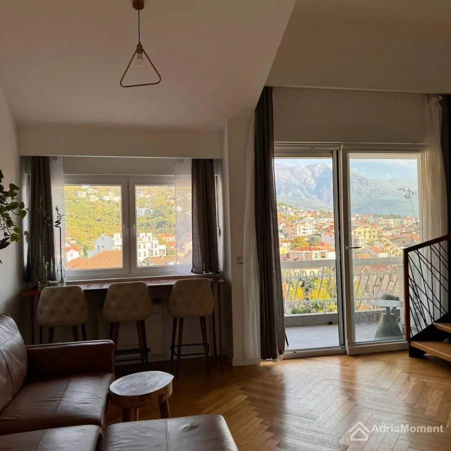 Prodaja, dvosoban stan, 68m², Centar, Tivat