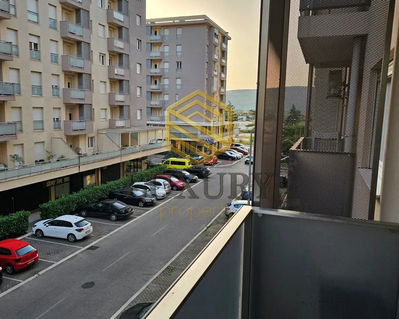 Izdavanje, jednosoban stan, 46m², City Kvart, Podgorica