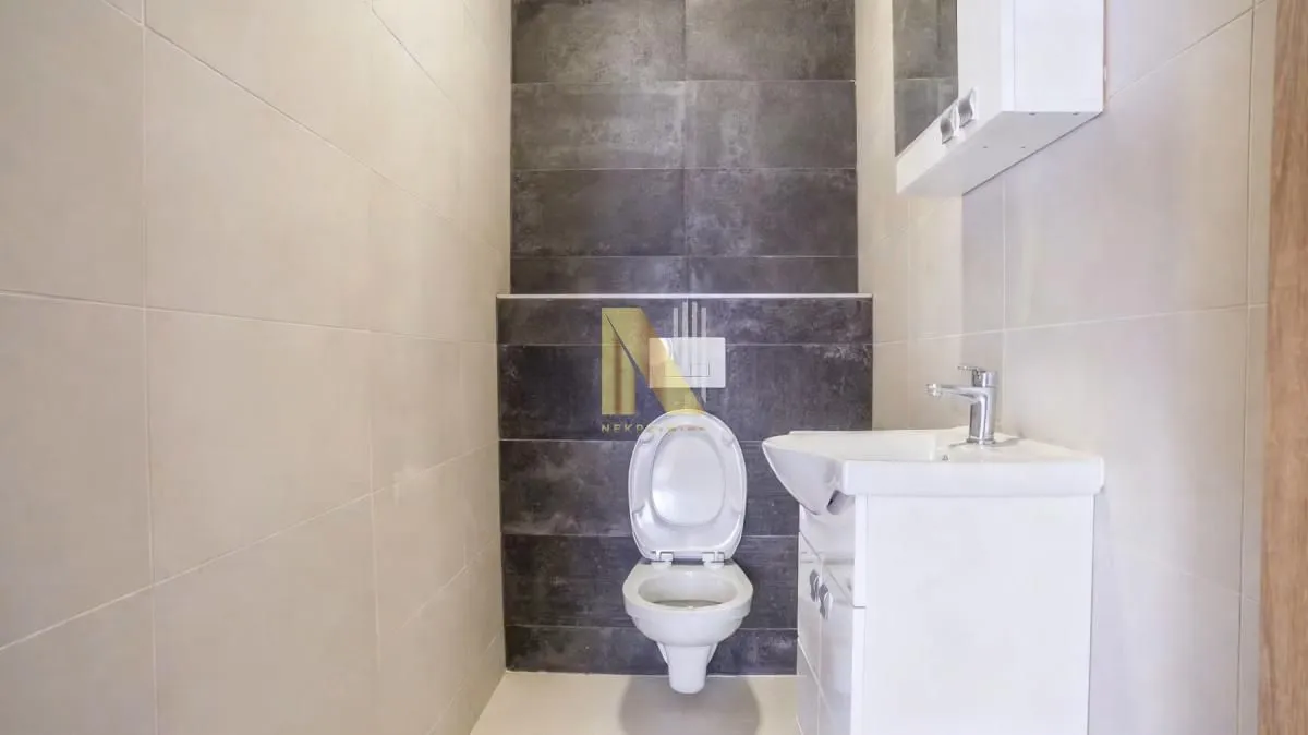 Prodaja, trosoban stan, 78m², Petrovaradin, Novi Sad