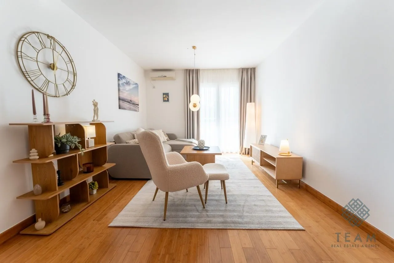 Prodaja, dvosoban stan, 68m², Pržno, Budva