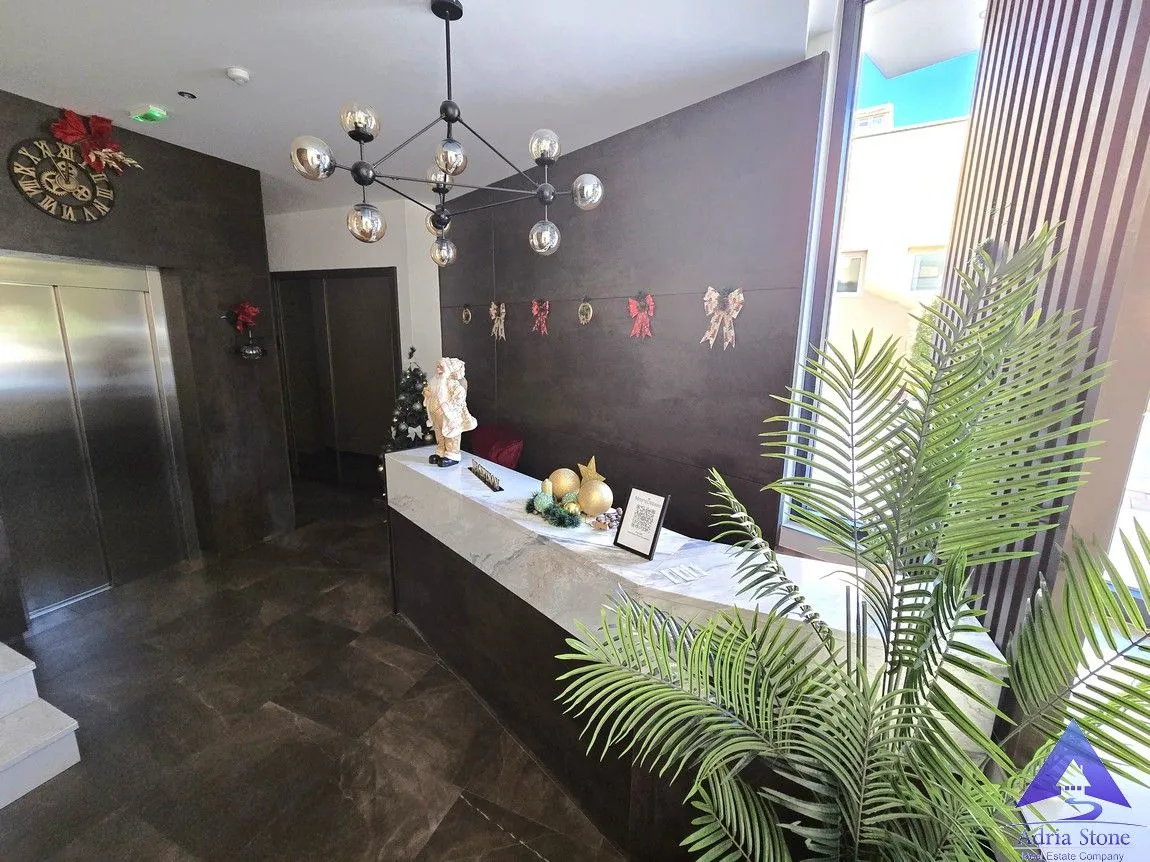 Sale, two bedroom apartment, 83m², Bečići, Budva