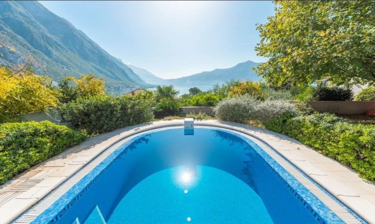 Prodaja, kuća, 305m², Orahovac, Kotor