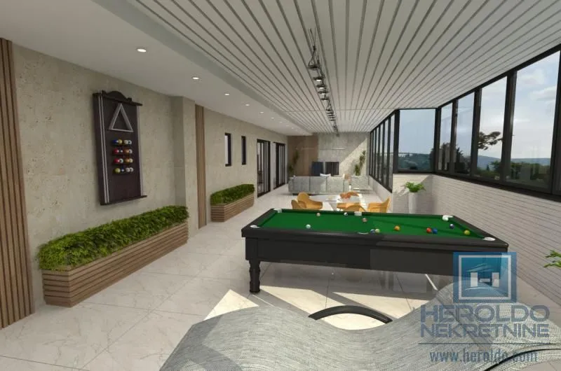 Prodaja, trosoban stan, 221m², Centar, Jagodina