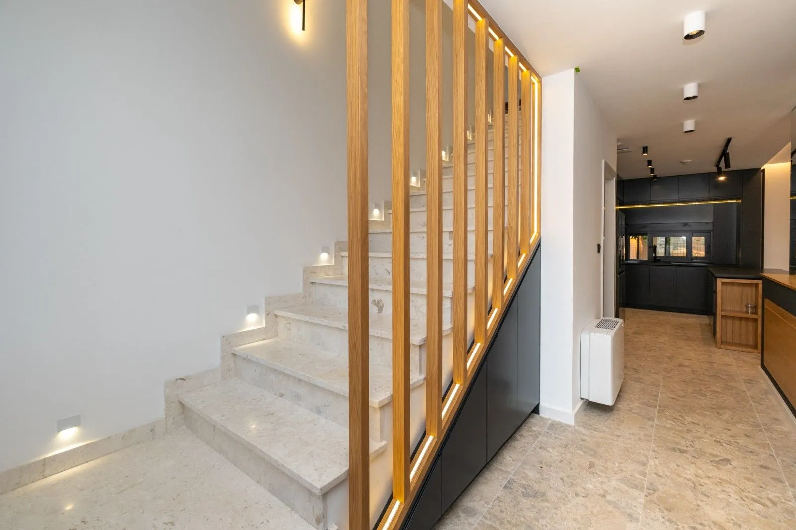 Rent, house, 180m², Gornja Gorica, Podgorica