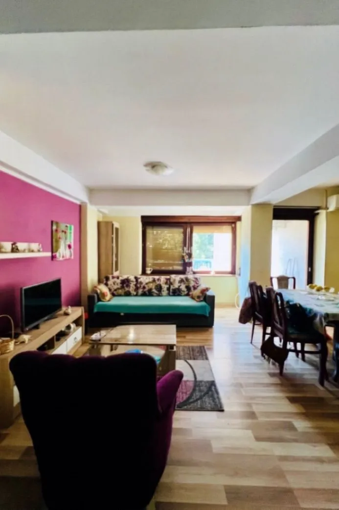 Prodaja, dvosoban stan, 70m², Centar, Bar