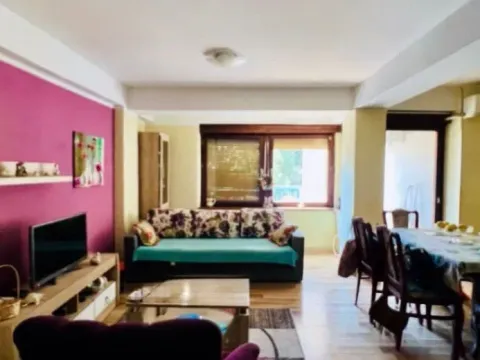 Prodaja, dvosoban stan, 70m², Centar, Bar - image 1