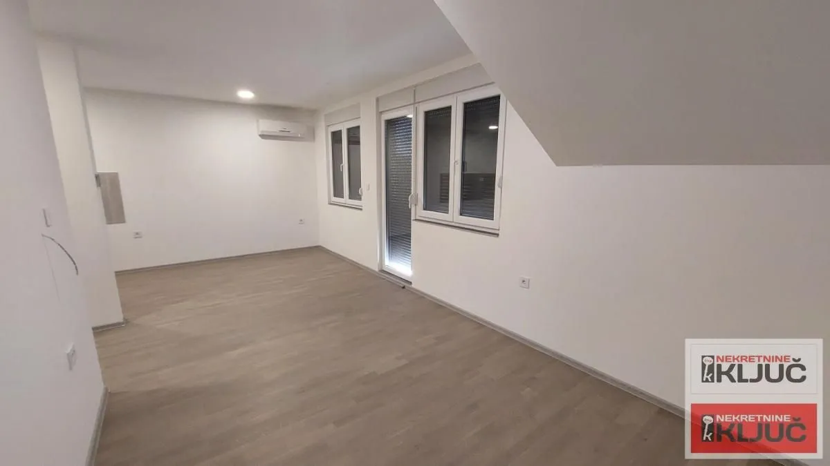 Prodaja, četvorosoban stan, 78m², Sremska Kamenica, Petrovaradin