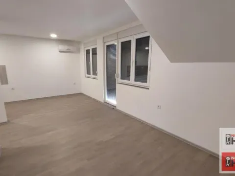 Prodaja, četvorosoban stan, 78m², Sremska Kamenica, Petrovaradin - image 2