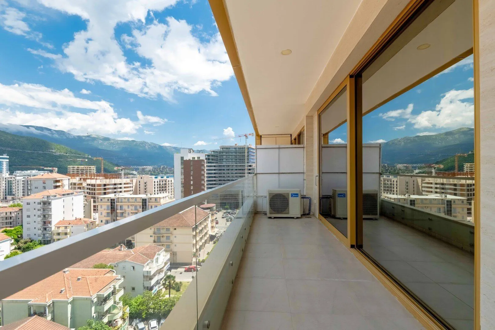 Prodaja, dvosoban stan, 94m², Budva, Crna Gora