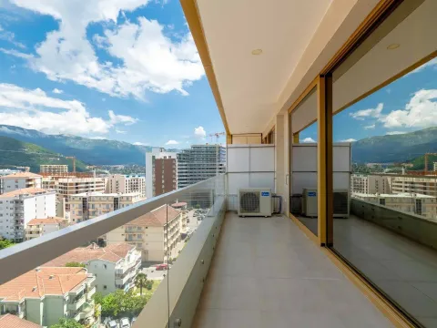 Prodaja, dvosoban stan, 94m², Budva, Crna Gora - image 13