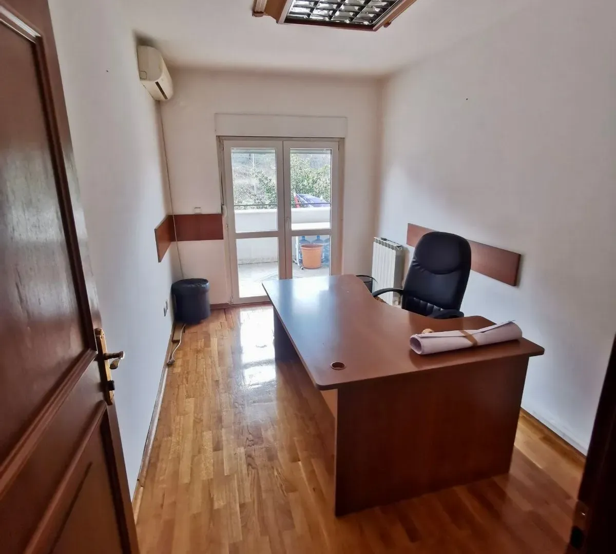 Rent, office space, 150m², Stara Varoš, Podgorica