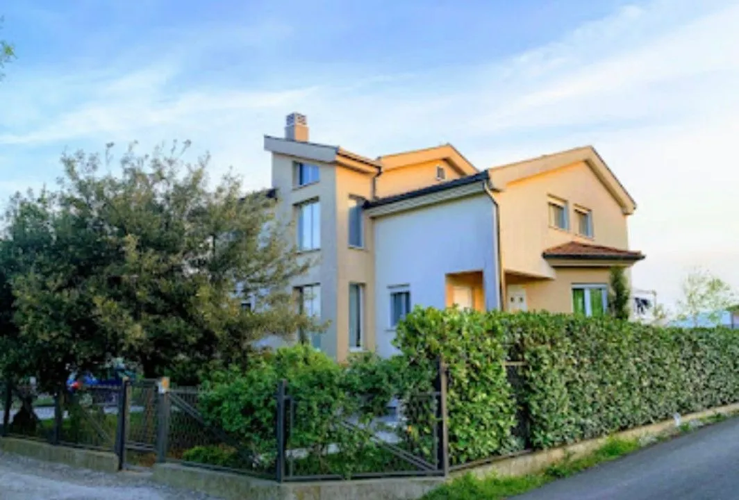 Rent, house, 180m², Donja Gorica, Podgorica