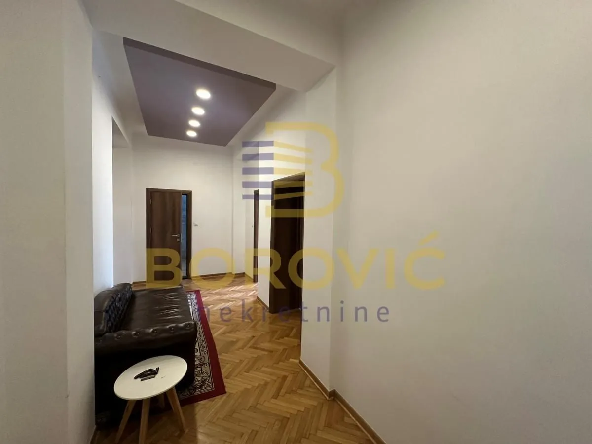 Izdavanje, četvorosoban stan, 100m², Savski Venac, Beograd