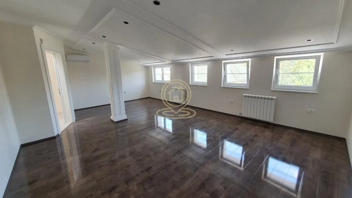 Izdavanje, kuća, 500m², Čukarica, Beograd
