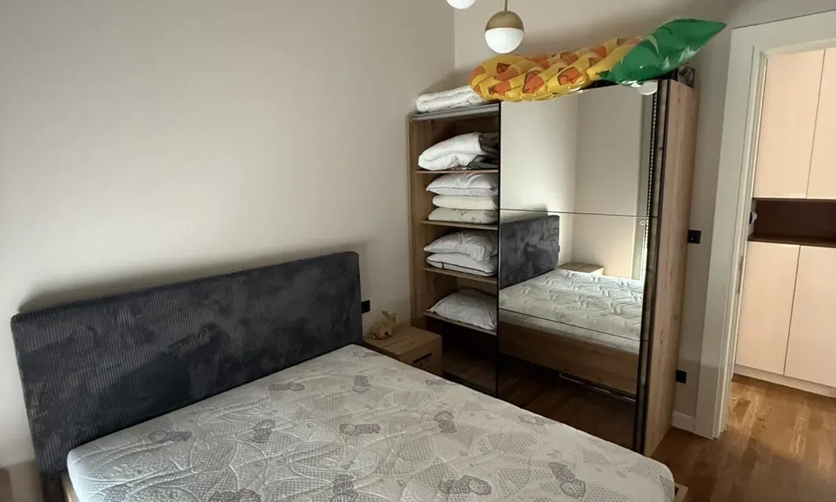 Izdavanje, jednosoban stan, 53m², Dumidran, Tivat