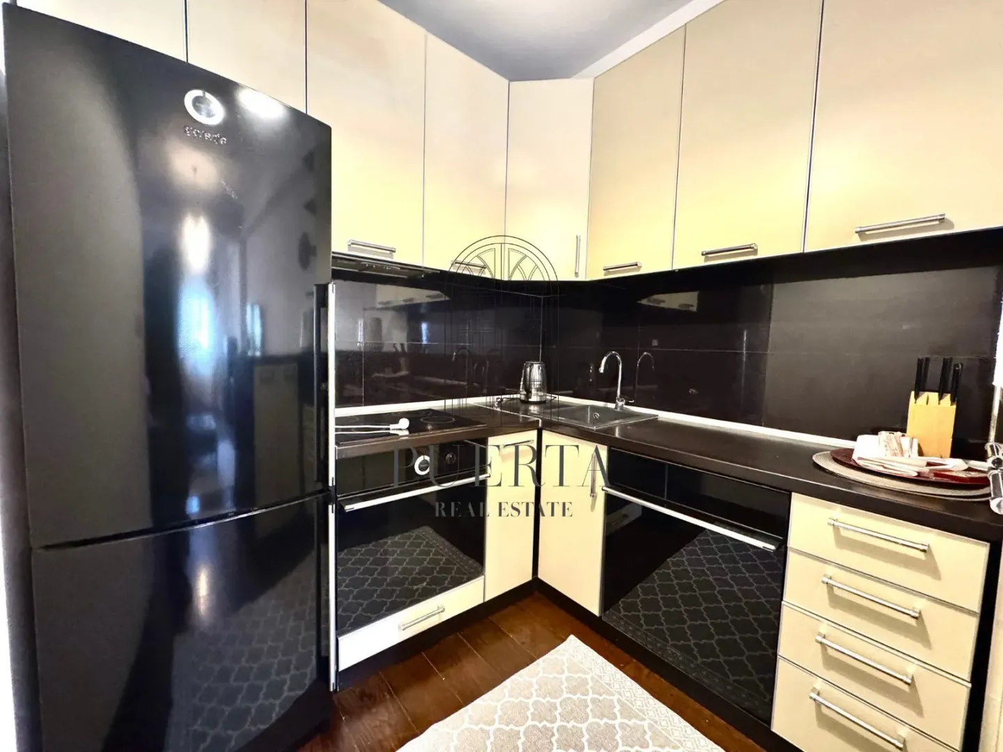 Izdavanje, jednosoban stan, 45m², Gorica C, Podgorica