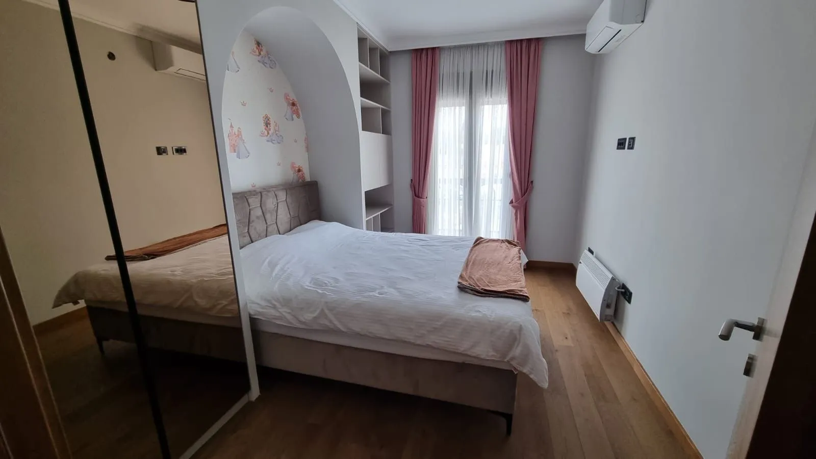 Izdavanje, dvosoban stan, 70m², Ljubović, Podgorica