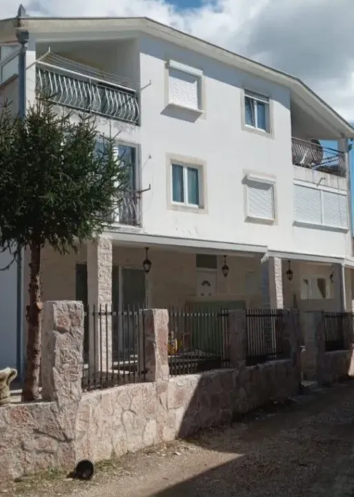 Prodaja, trosoban stan, 60m², Bjeliši, Bar