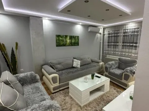 Rent, two bedroom apartment, 55m², Bulevar, Niš