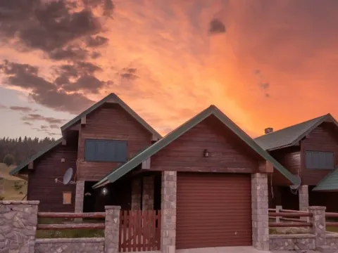 Sale, house, 300m², Motički gaj, Žabljak - image 2