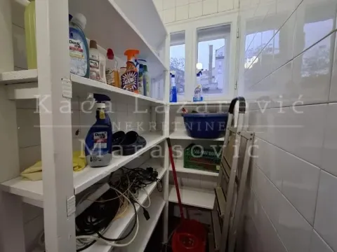 Izdavanje, trosoban stan, 86m², Savski Venac, Beograd - image 8