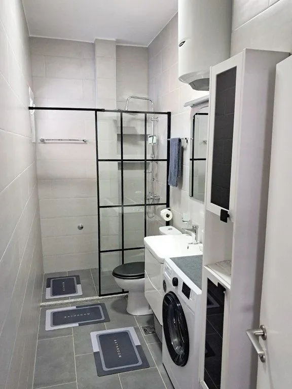 Izdavanje, jednosoban stan, 68m², Centar, Podgorica