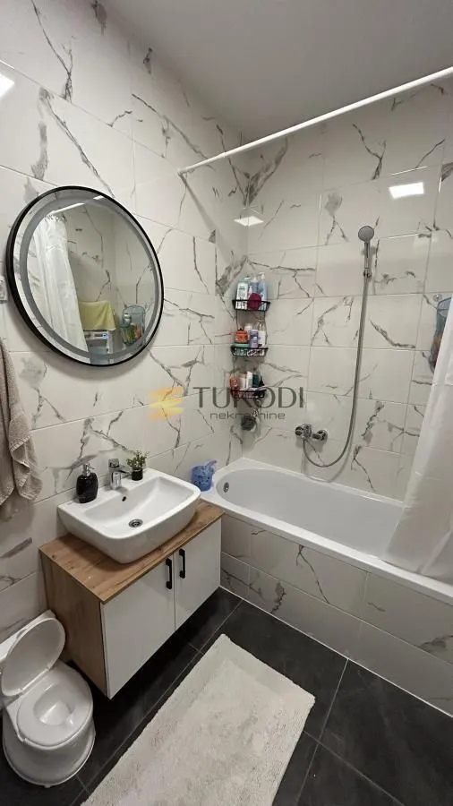 Prodaja, trosoban stan, 59m², Adamovićevo Naselje, Novi Sad Sve Podlokacije