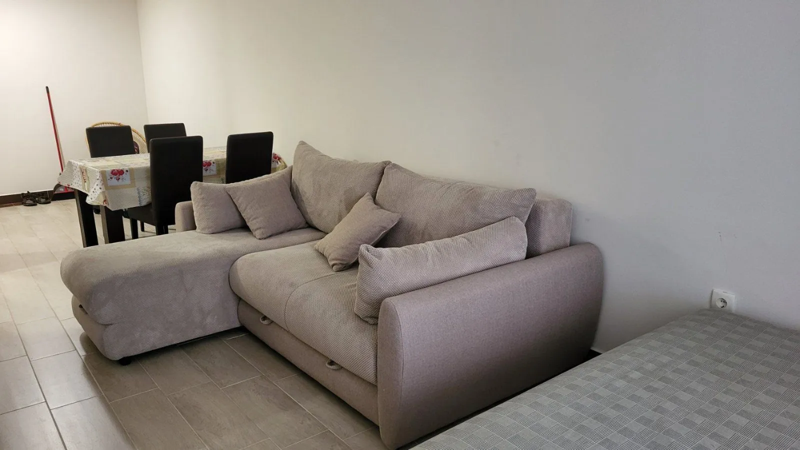 Rent, one bedroom apartment, 48m², Bečići, Budva
