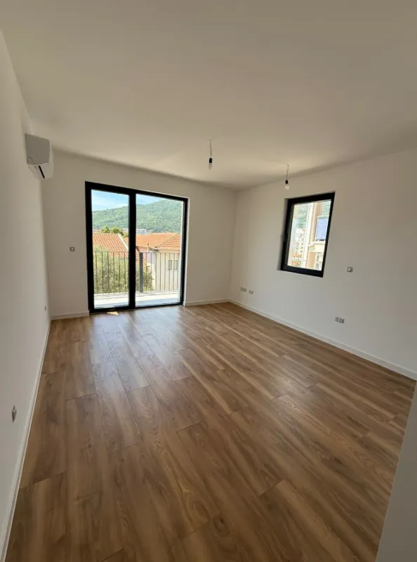 Sale, two bedroom apartment, 42m², Podkošljun, Budva