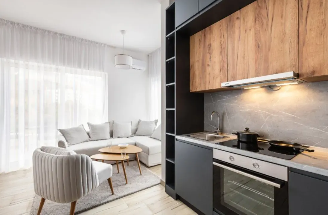 Izdavanje, dvosoban stan, 55m², Bečići, Budva