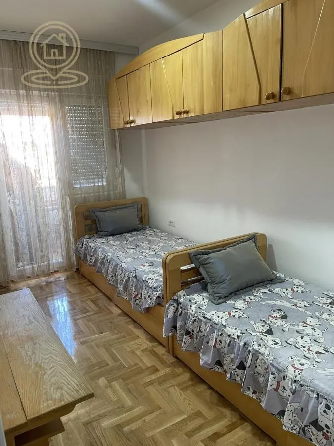 Izdavanje, jednosoban stan, 56m², Čair, Niš
