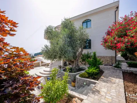 Prodaja, kuća, 560m², Petrovac, Budva - image 55