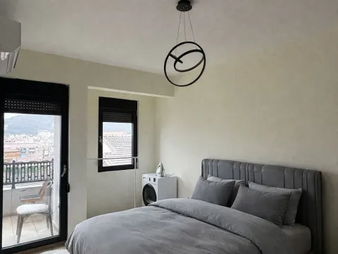Izdavanje, dvosoban stan, 70m², Budva, Crna Gora - image 14
