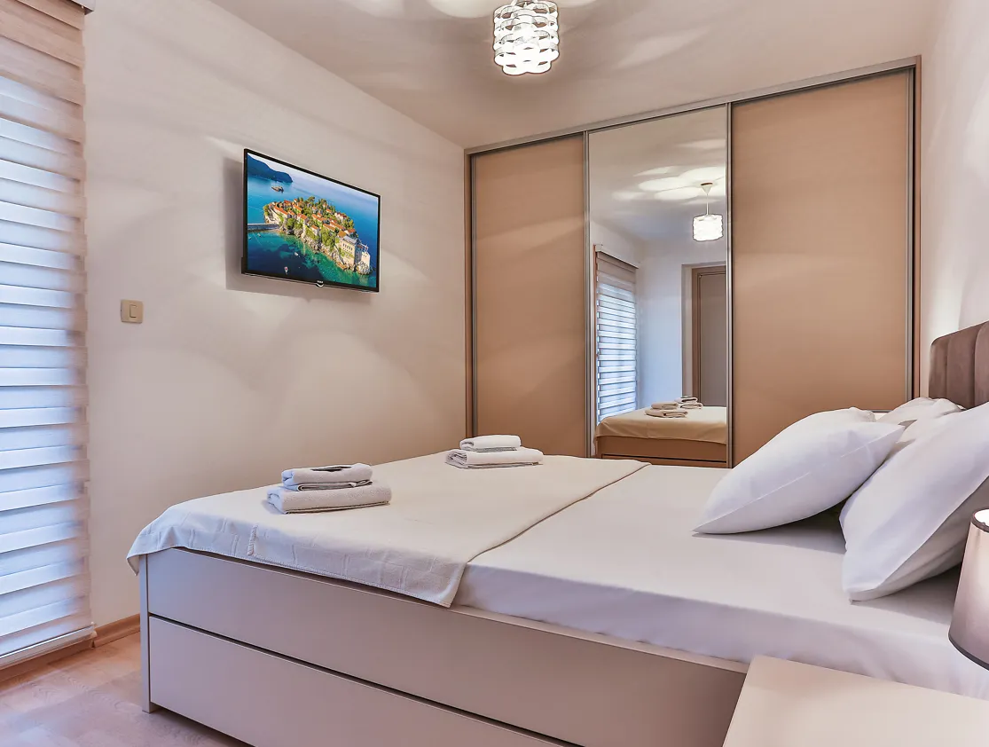 Rent, two bedroom apartment, 74m², Centar, Budva
