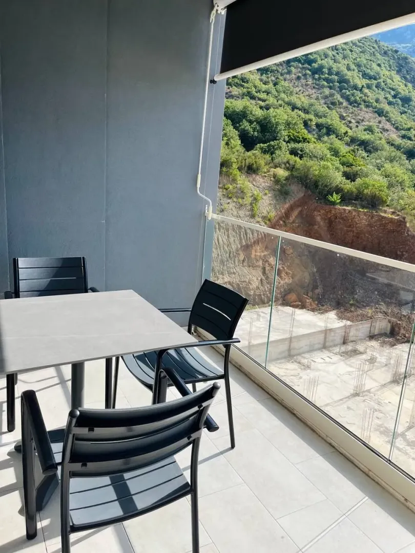 Rent, one bedroom apartment, 57m², Bečići, Budva