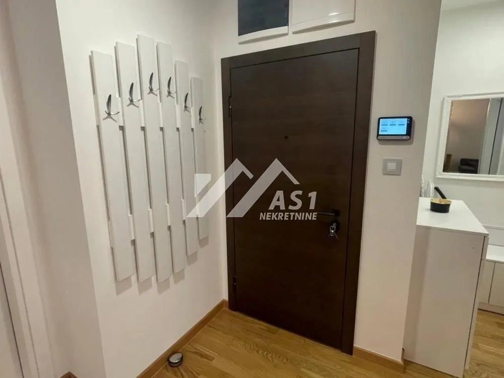 Izdavanje, dvosoban stan, 42m², Nova Detelinara, Novi Sad Sve Podlokacije