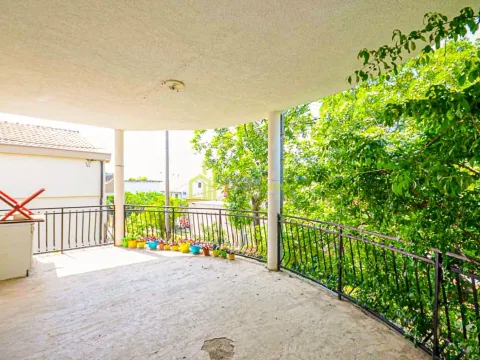 Prodaja, kuća, 190m², Bar, Crna Gora - image 21