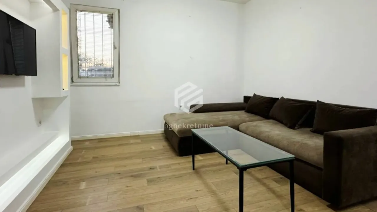 Izdavanje, dvosoban stan, 68m², Stari Aerodrom, Podgorica