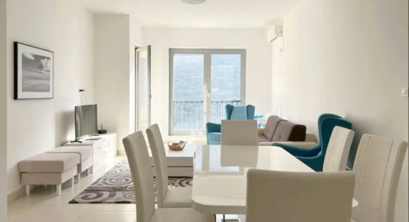 Prodaja, jednosoban stan, 58m², Morinj, Kotor