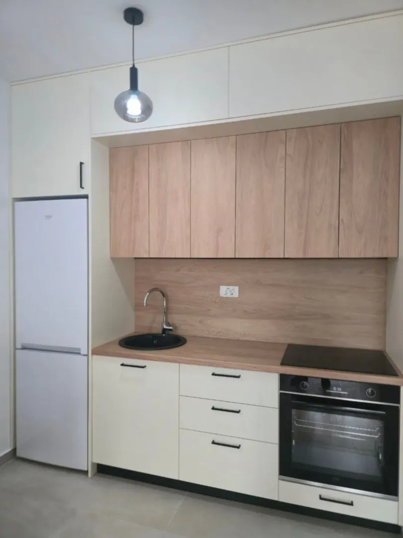 Izdavanje, jednosoban stan, 41m², Tološi, Podgorica