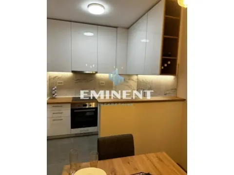 Izdavanje, dvosoban stan, 47m², Zemun Gornji Grad, Zemun Sve Podlokacije - image 3