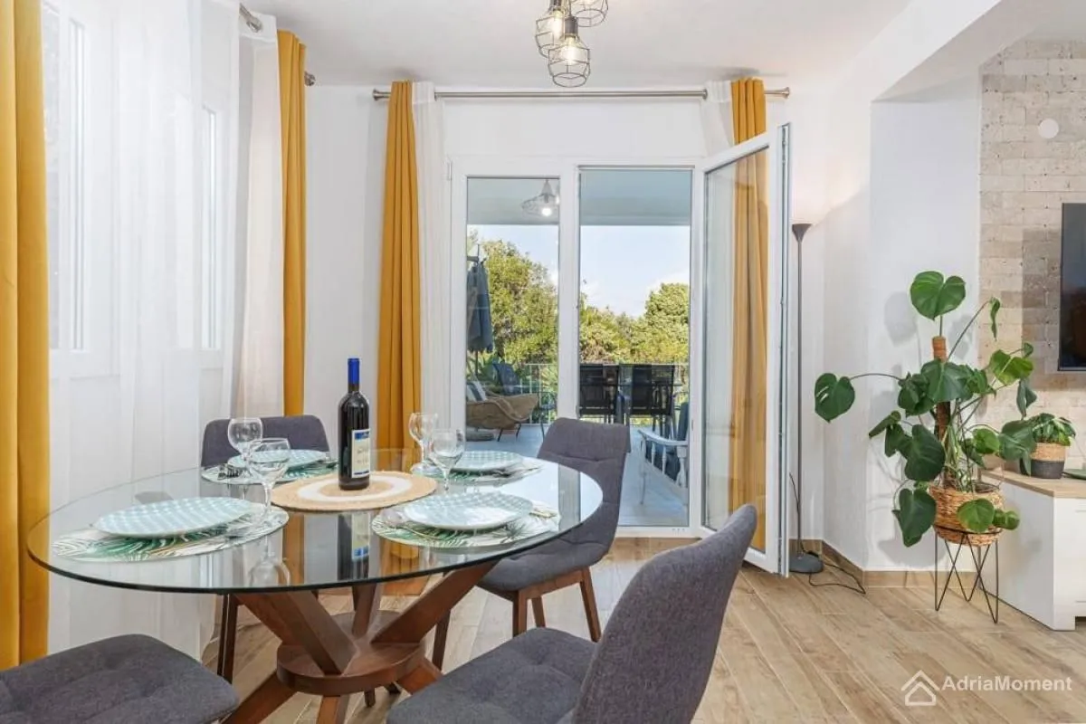 Prodaja, kuća, 130m², Utjeha, Bar