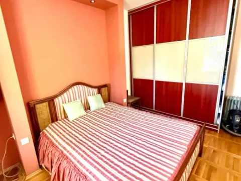 Izdavanje, trosoban stan, 90m², Centar, Podgorica - image 9