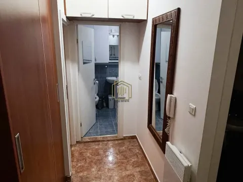 Izdavanje, dvosoban stan, 60m², Blok 9, Podgorica - image 5