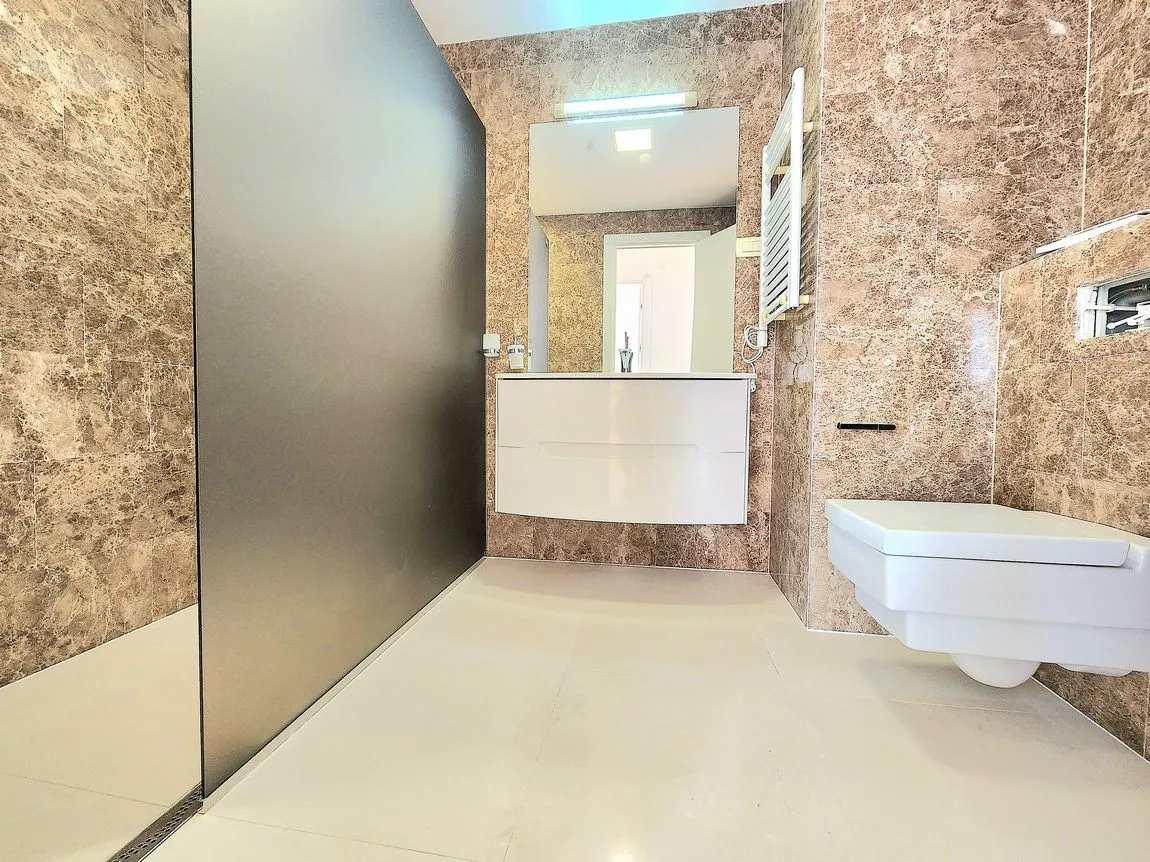 Sale, two bedroom apartment, 104m², Centar, Budva