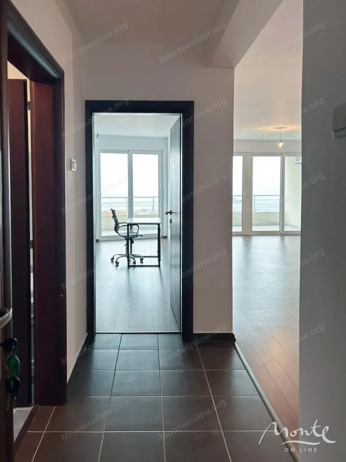 Sale, one bedroom apartment, 85m², Petrovac, Budva