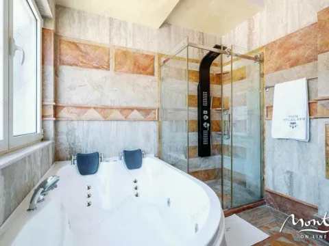 Sale, three bedroom apartment, 200m², Budva, Crna Gora - image 13