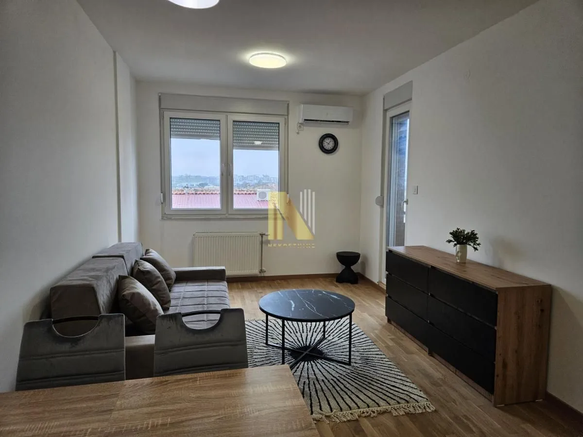 Izdavanje, jednosoban stan, 42m², Avijatičarsko naselje, Novi Sad Sve Podlokacije