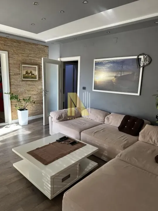 Prodaja, trosoban stan, 81m², Nova Detelinara, Novi Sad Sve Podlokacije